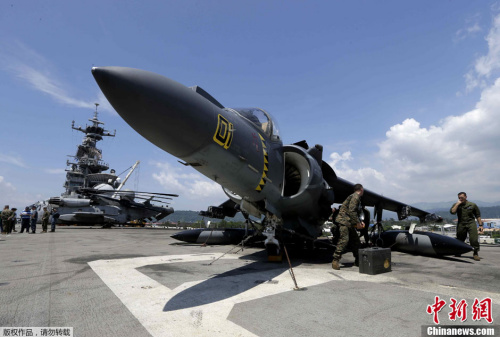 美國(guó)菲律賓舉行兩棲登陸聯(lián)合軍演 美國(guó)菲律賓舉行兩棲登陸聯(lián)合軍演