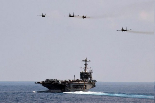  ���܈�(zh��)���΄�(w��)�r(sh��)���ɼ�����(gu��)FA-18E��(zh��n)�C(j��)�c�R��(l��i)������܊�ɳ��ăɼ��K-30��(zh��n)�C(j��)��������(gu��)�����΁Hʢ�D��̖(h��o)��ĸ�Ϸ��w����