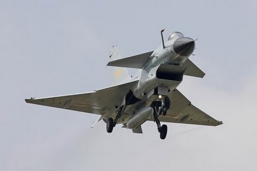 資料圖:殲10戰(zhàn)斗機(jī) 資料圖:殲10戰(zhàn)斗機(jī)