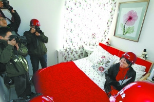 ӛw򞱱ⷿӛ ƽ z