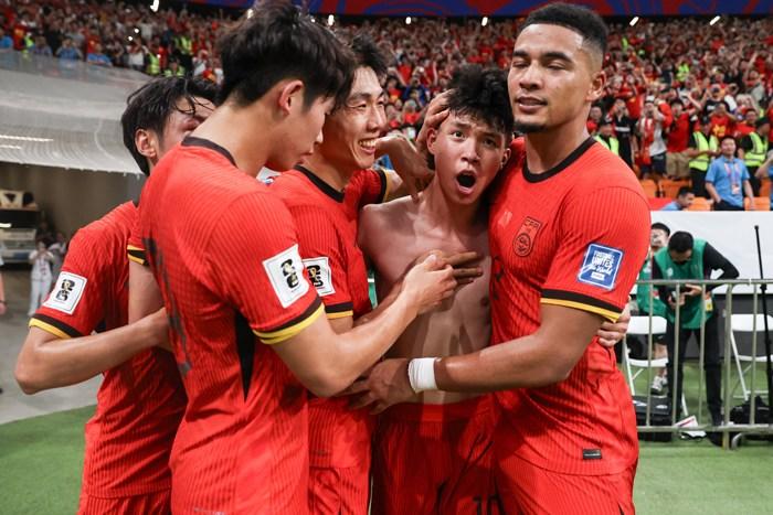 世預(yù)賽收官戰(zhàn) 國(guó)足主場(chǎng)1比0戰(zhàn)勝巴林隊(duì)