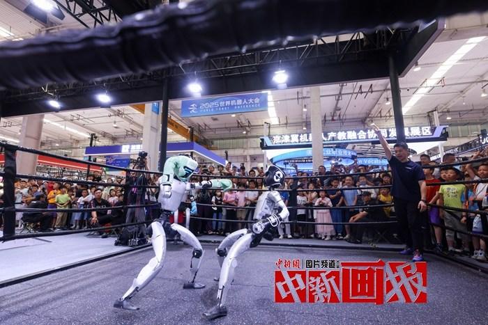 【中新畫報(bào)】這波“機(jī)械天團(tuán)”太頂了