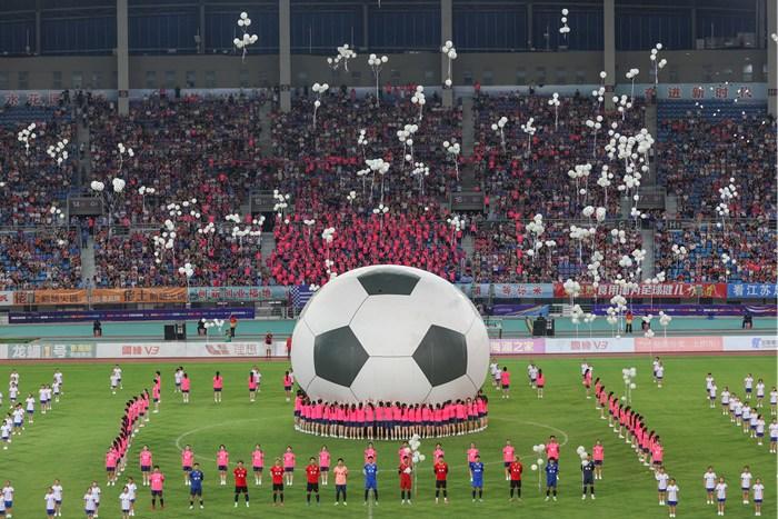 “蘇超”聯(lián)賽繼續(xù)  鎮(zhèn)江主場氛圍濃