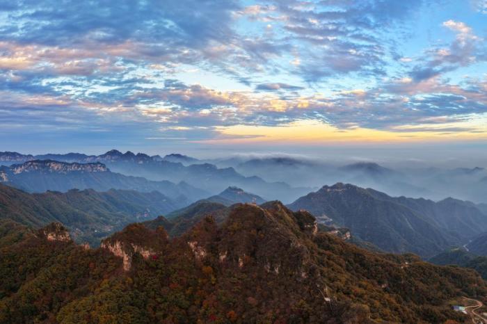 河南濟(jì)源秋色如畫