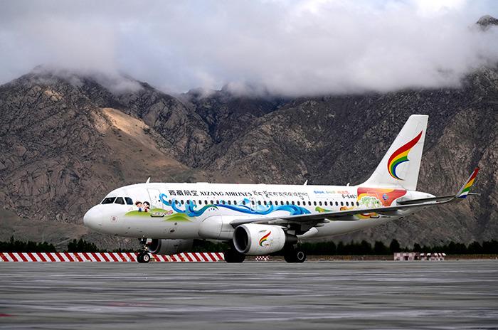 西藏拉薩文旅主題彩繪飛機