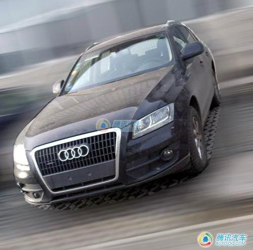 高低配外觀細節(jié)不同 曝國產(chǎn)奧迪q5諜照 汽車之家 高低配外觀細節(jié)不同 曝國產(chǎn)奧迪q5諜照 汽車之家