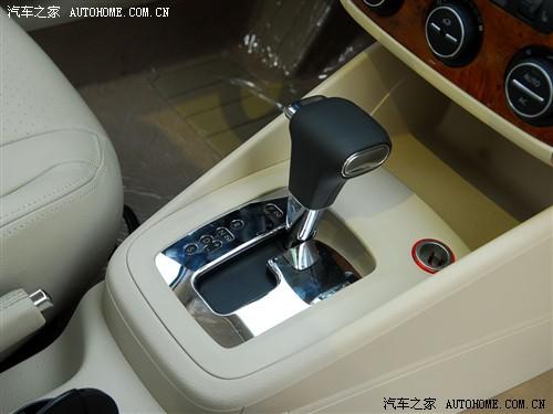 汽車之家 一汽-大眾 新寶來 2.0l 自動豪華型