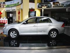 德系大眾的旁支 奔騰B50 PK朗逸/新寶來(lái)