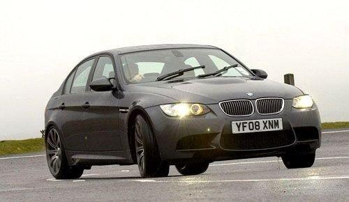 不輸超跑的性能 寶馬M3對(duì)比奔馳C63AMG 汽車之家 不輸超跑的性能 寶馬M3對(duì)比奔馳C63AMG 汽車之家