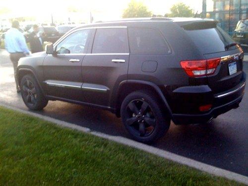 明年1月發(fā)布 新一代大切諾基路試曝光 汽車之家 明年1月發(fā)布 新一代大切諾基路試曝光 汽車之家