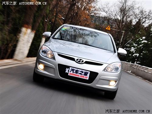 汽車之家 北京現(xiàn)代 現(xiàn)代i30 09款 2.0 手動(dòng)尊享型