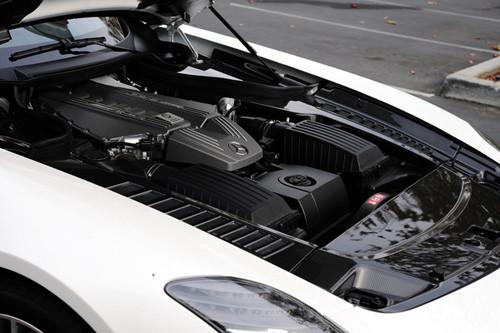 經(jīng)典重現(xiàn) 海外試梅賽德斯-奔馳SLS AMG