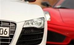 彗星撞地球 奧迪R8單挑法拉利Scuderia