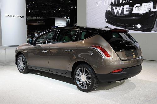 保持精美品質(zhì) 藍(lán)旗亞亮相底特律車展