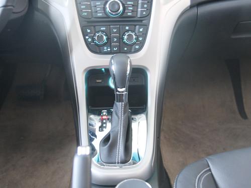 實(shí)拍運(yùn)動(dòng)性感兩廂車 靜態(tài)體驗(yàn)別克英朗