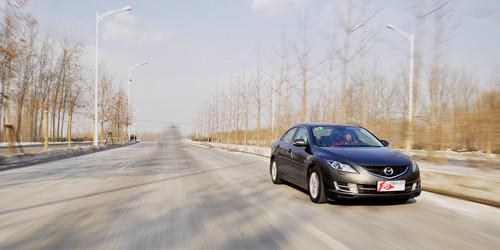 動力足夠/油耗經(jīng)濟(jì) 深度測試馬自達(dá)睿翼