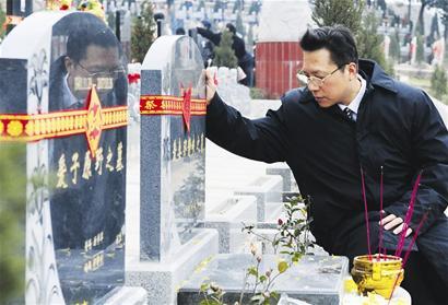 丈夫假借亡子名義發(fā)短信撫慰絕癥妻子3年(圖)