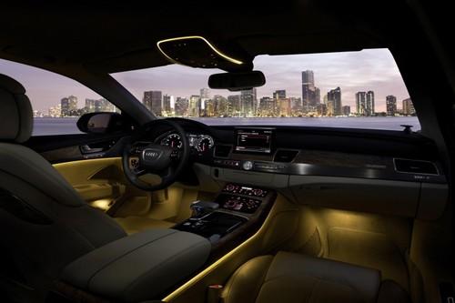 豪華車(chē)的準(zhǔn)則 海外試駕2011款?yuàn)W迪A8