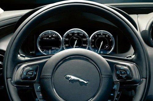 挑戰(zhàn)奢華極限 捷豹XJ3.0D決戰(zhàn)寶馬730D 汽車(chē)之家 挑戰(zhàn)奢華極限 捷豹XJ3.0D決戰(zhàn)寶馬730D 汽車(chē)之家