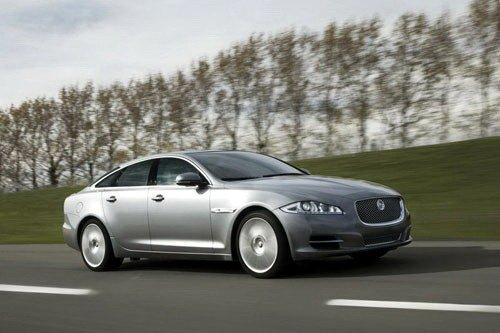 挑戰(zhàn)奢華極限 捷豹XJ3.0D決戰(zhàn)寶馬730D 汽車(chē)之家 挑戰(zhàn)奢華極限 捷豹XJ3.0D決戰(zhàn)寶馬730D 汽車(chē)之家