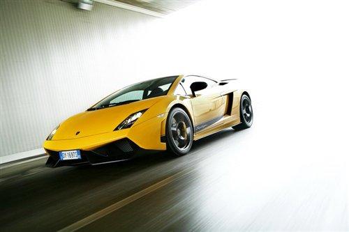 憤怒的公牛 試駕蘭博基尼Superleggera 汽車之家 憤怒的公牛 試駕蘭博基尼Superleggera 汽車之家