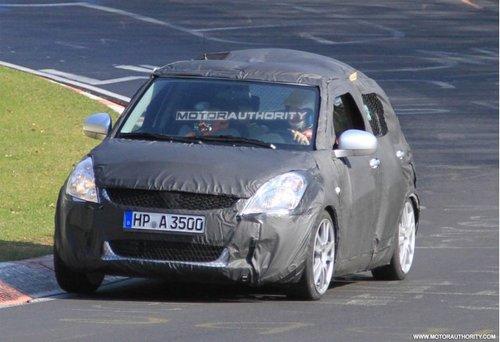 將推四驅(qū)車(chē)型 鈴木新雨燕路試諜照曝光