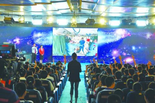 20磬Ї(gu)W(xu)ЌW(xu)̫nnW(xu)eTƽᆖ