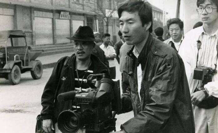 通訊社還能拍電影？