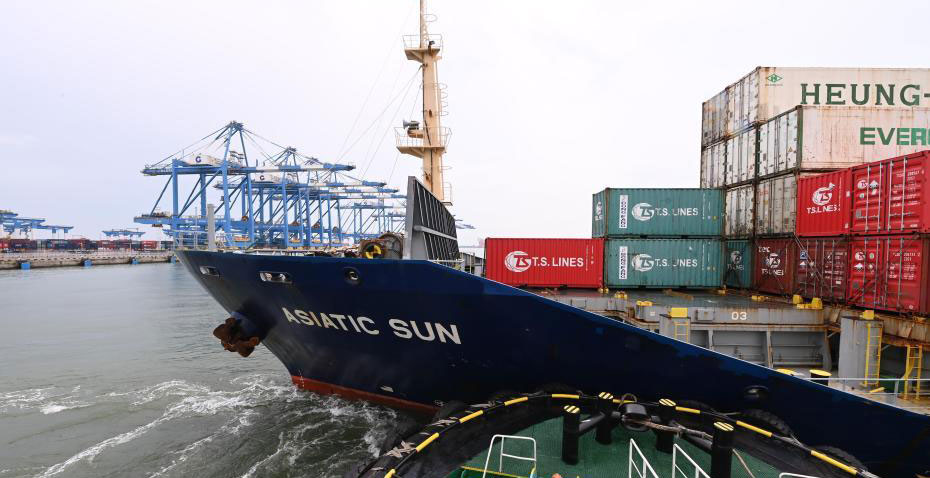 以路為軸，繪“一帶一路”工筆畫