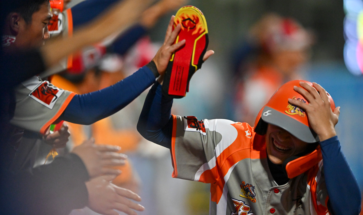 全運(yùn)會(huì)棒球項(xiàng)目1-2名決賽：江蘇11比2戰(zhàn)勝廣東成功衛(wèi)冕