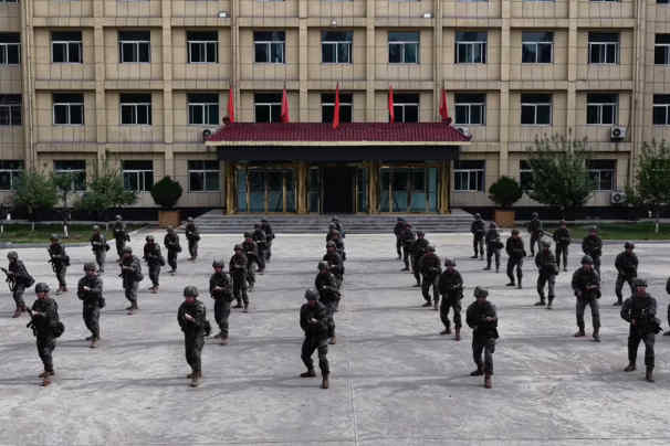 淬火礪劍練精兵！直擊武警官兵多課目實(shí)戰(zhàn)化訓(xùn)練現(xiàn)場(chǎng)